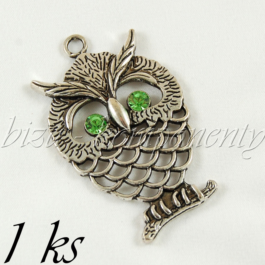 Veliká sova stříbrné barvy se zelenýma očima (02 0789)