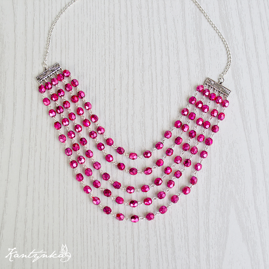 Růžový náhrdelník