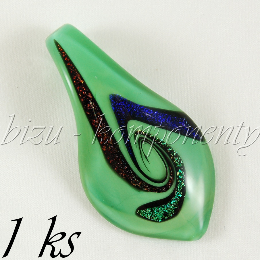 Zelený skleněný přívěsek (02 0967)