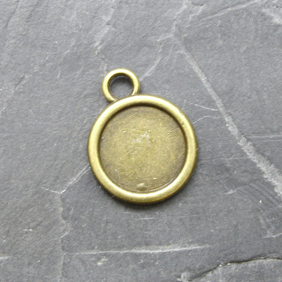 Kovové lůžko Ø14mm hladké - 2 ks - starobronzové