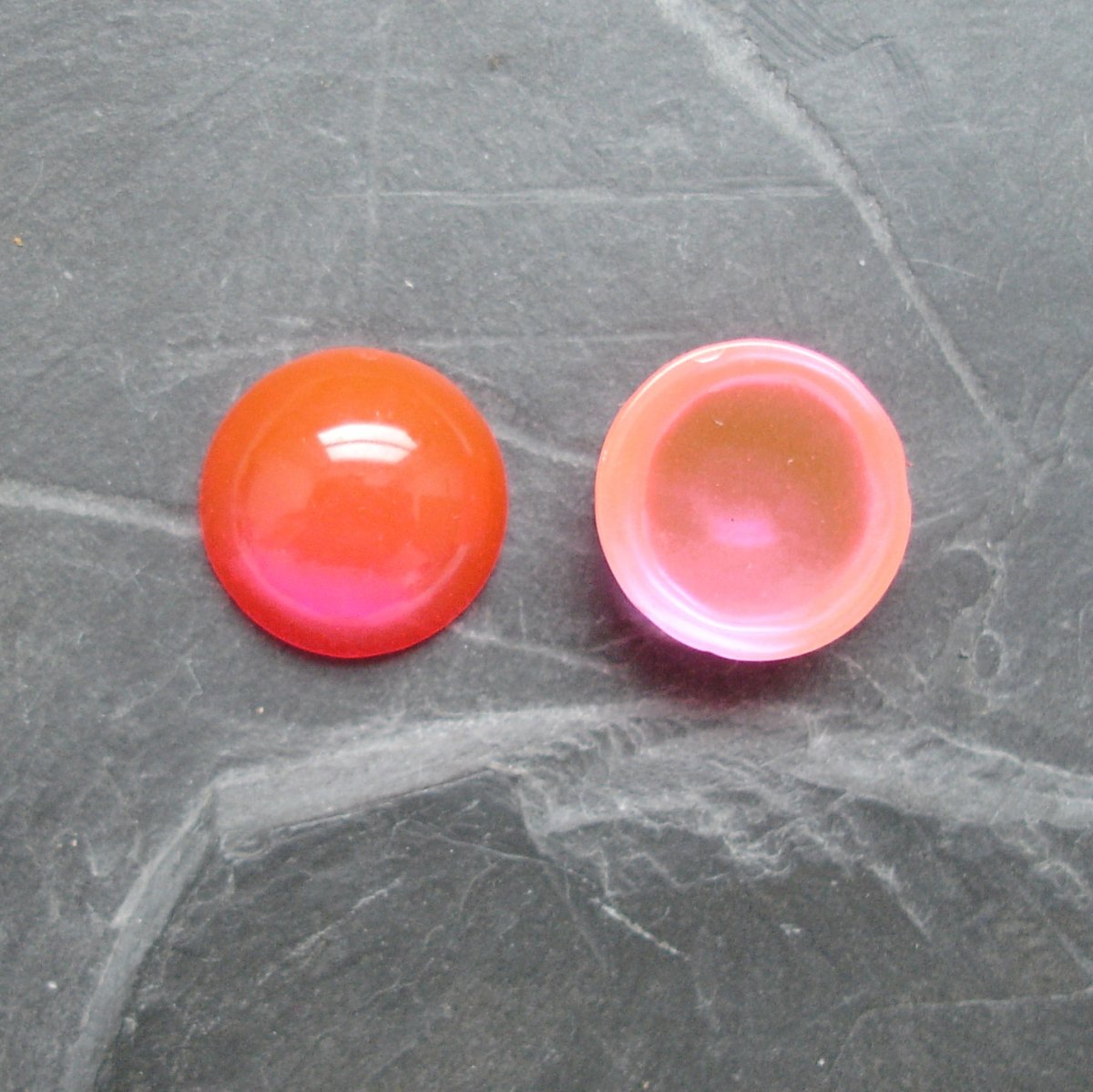 Kabošon kulatý 14mm - oranžovorůžový - 1 ks