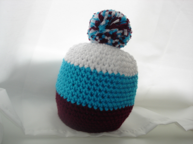 háčkovaný kulich s bambulí 40-45cm