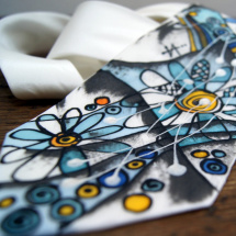 Ručně malovaná kravata s květy modrá No.1