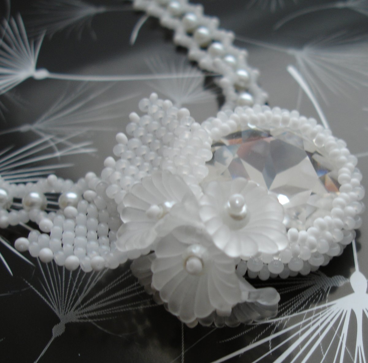 Náhrdelník Swarovski Round Stones - bílý