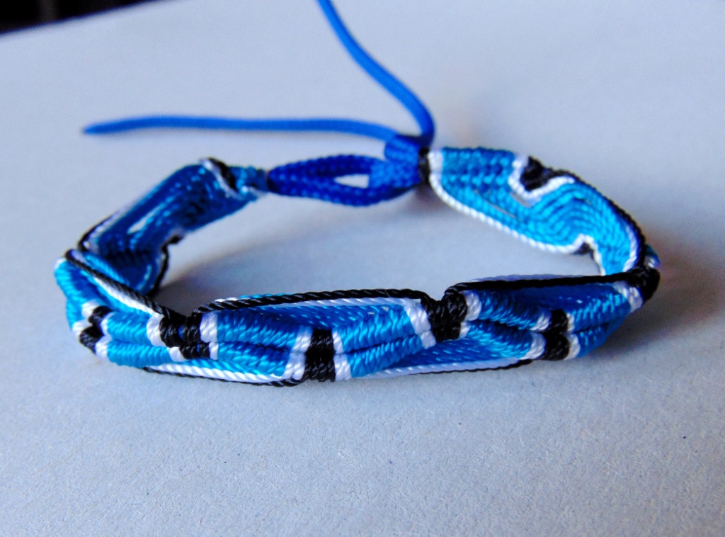 Náramek cikcak macramé 15.