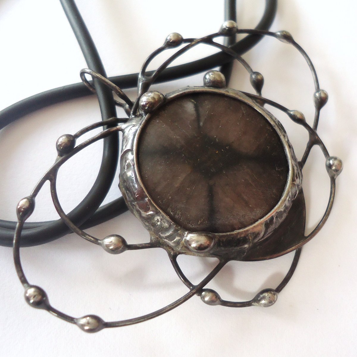 STŘEDEM VESMÍRU - Chiastolit