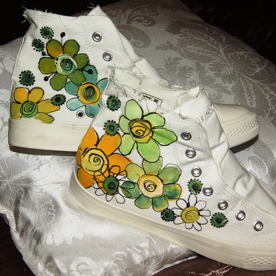Malované tenisky bílé s květy