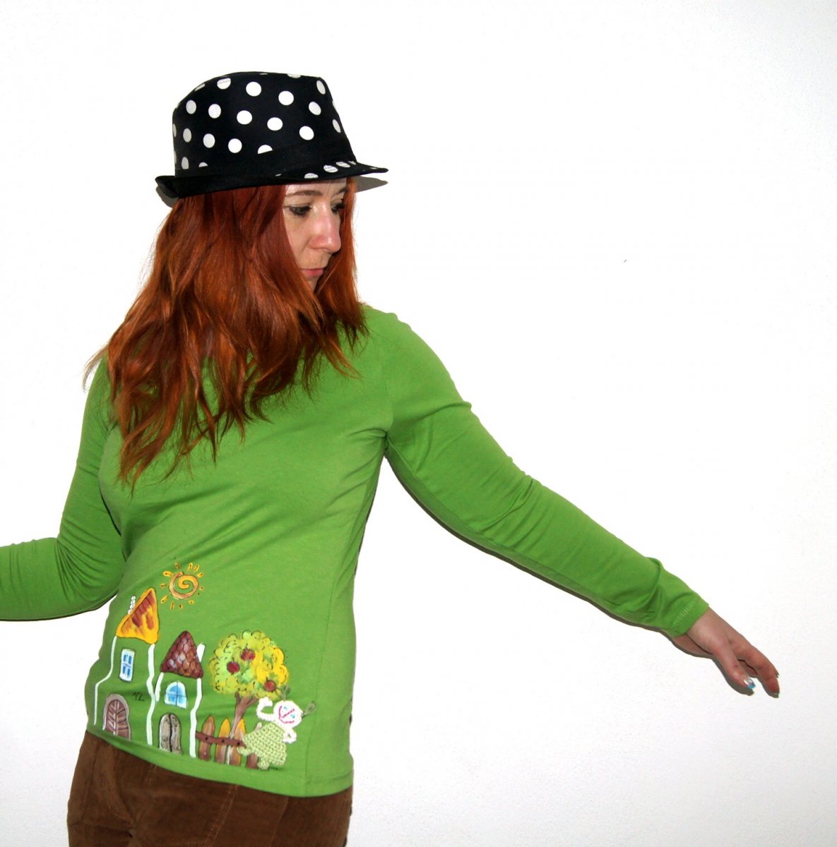 Malované triko s domečky vel.L