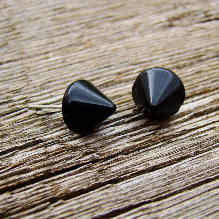 náušnice pecky trny