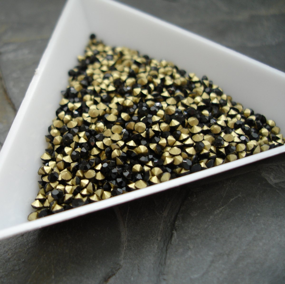 Skleněné šatony 2,1mm - 50 ks - černé