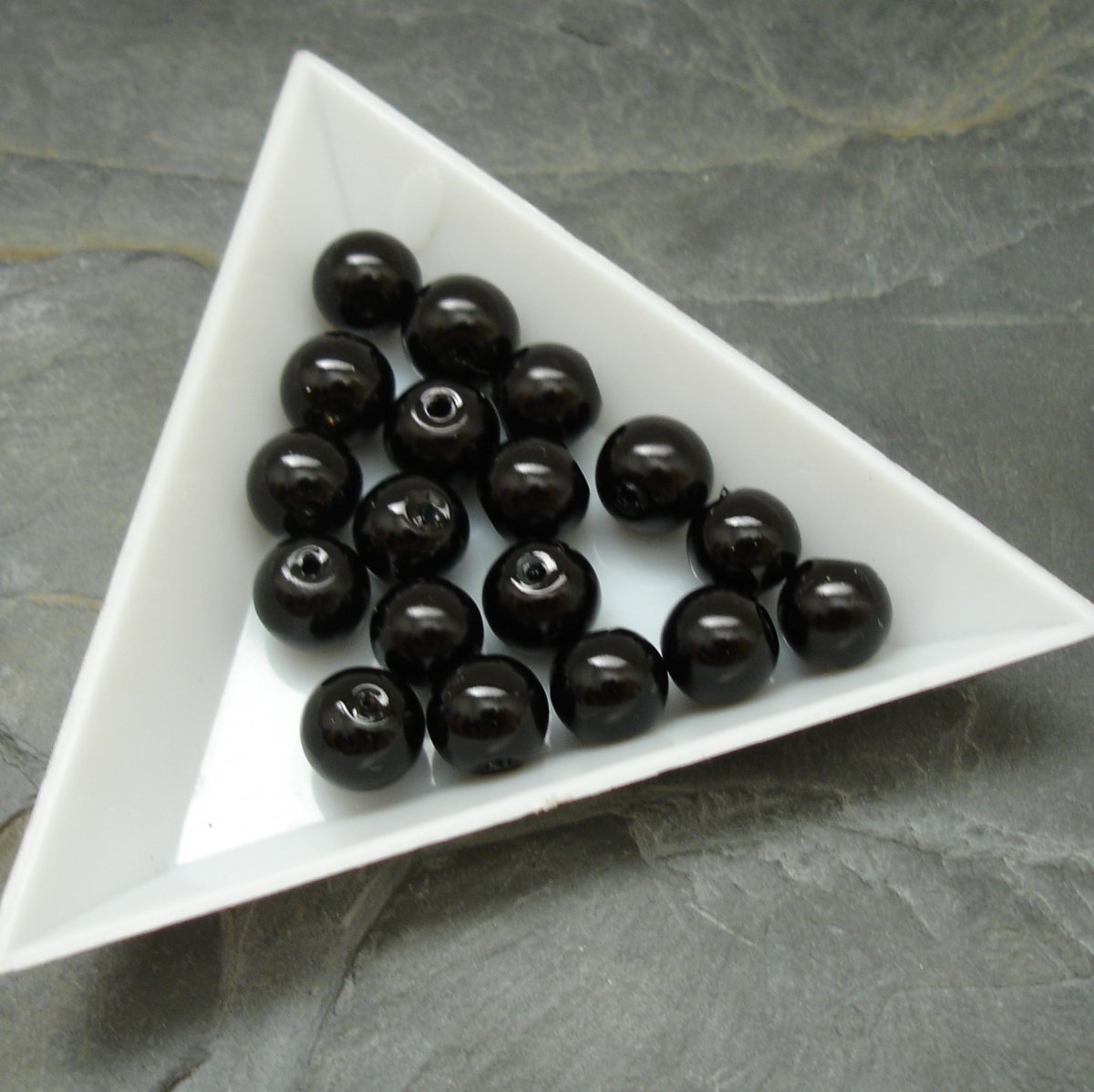 Skleněné voskované kuliček 8mm - 18 ks - černé