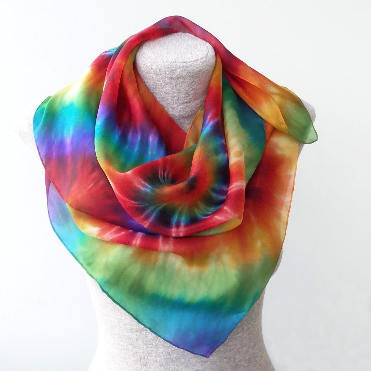 Duhová spirála - hedvábná šála 