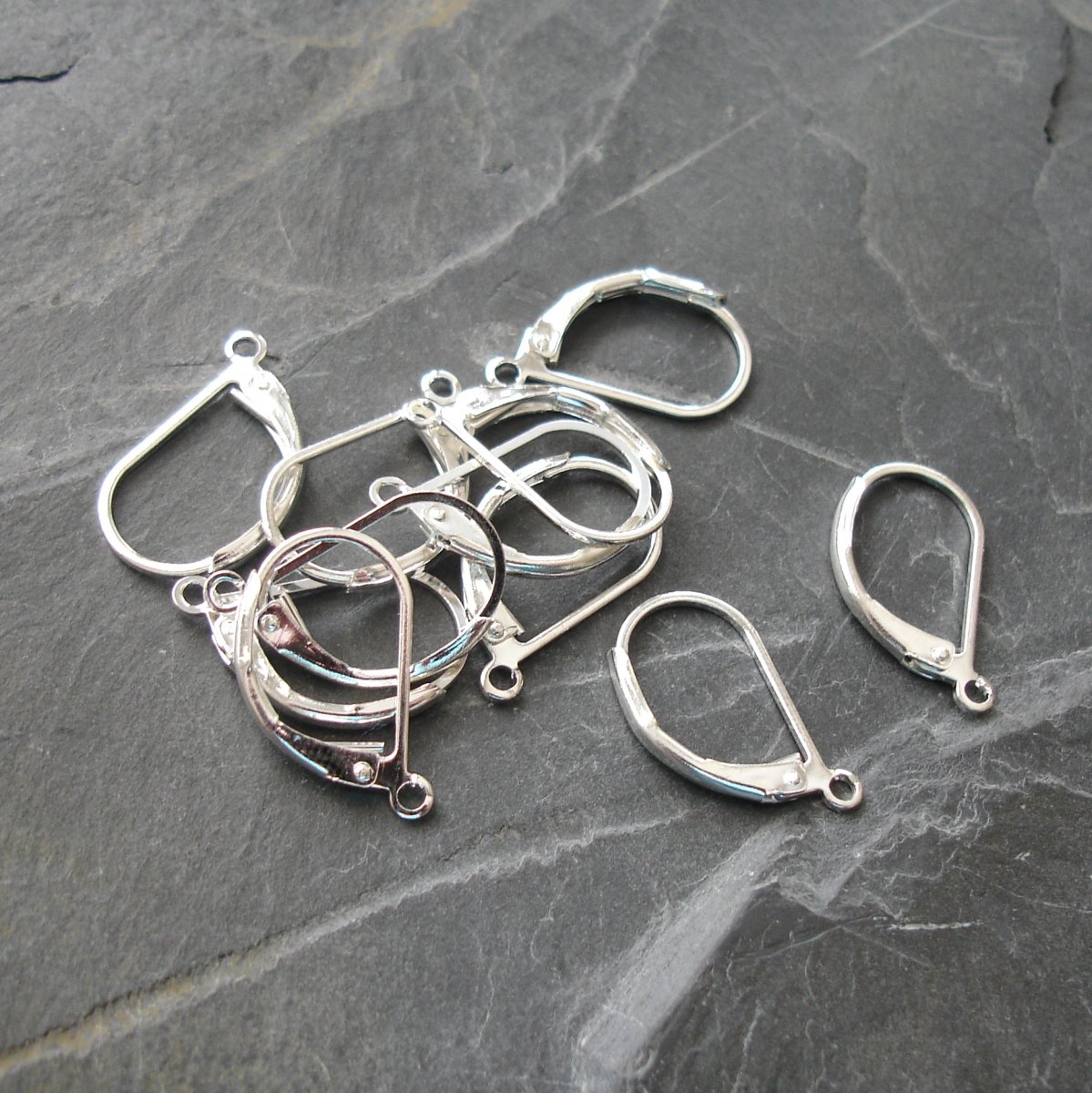 Náušnicový háček uzavřený 10x18mm - 4 ks 