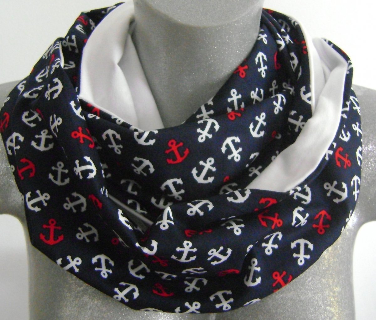 nekonečná šála Kotvy