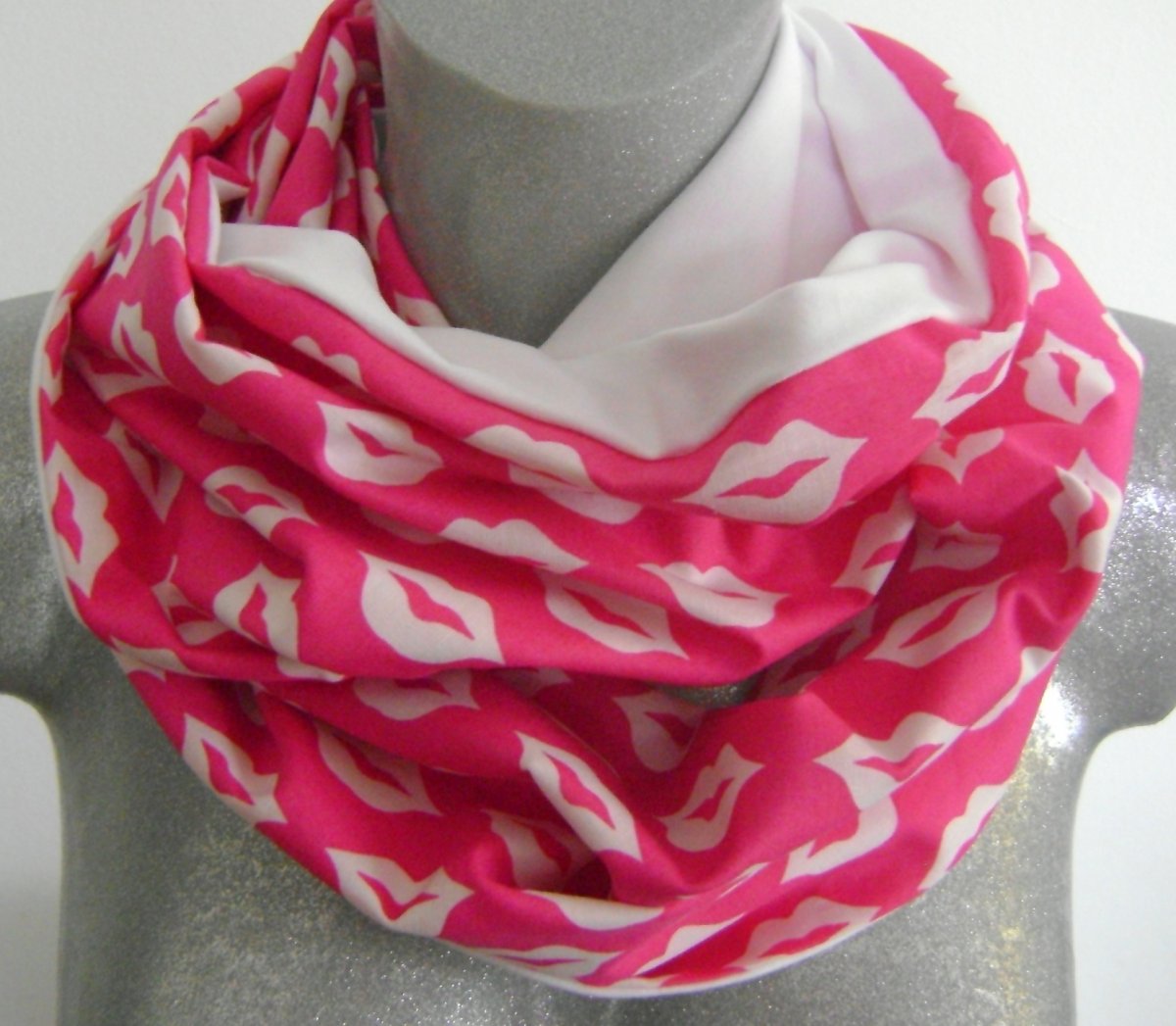 nekonečná šála Pusinky růžové