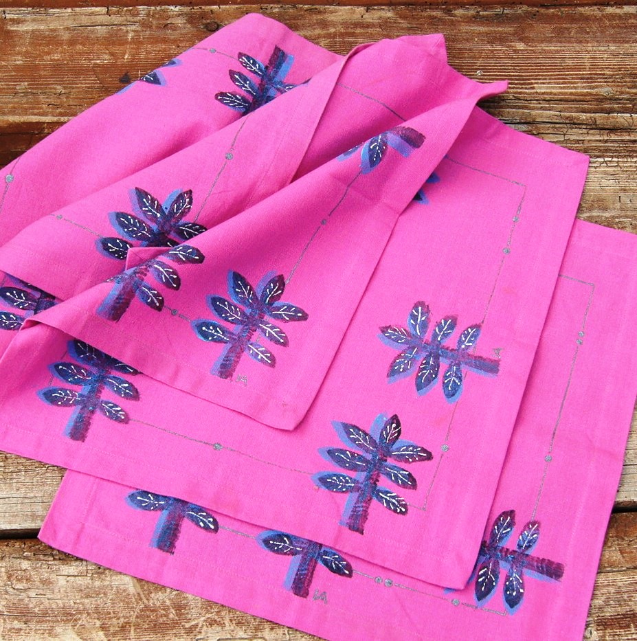 Čtvero prostírání- čtvero motivů