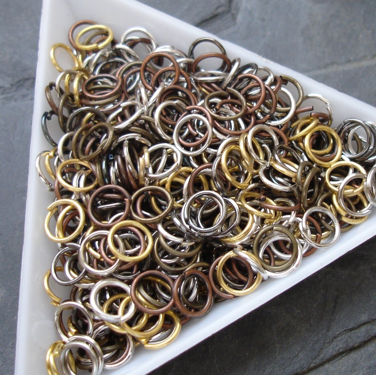 Spojovací kroužek 6 mm - cca 55 ks -mix