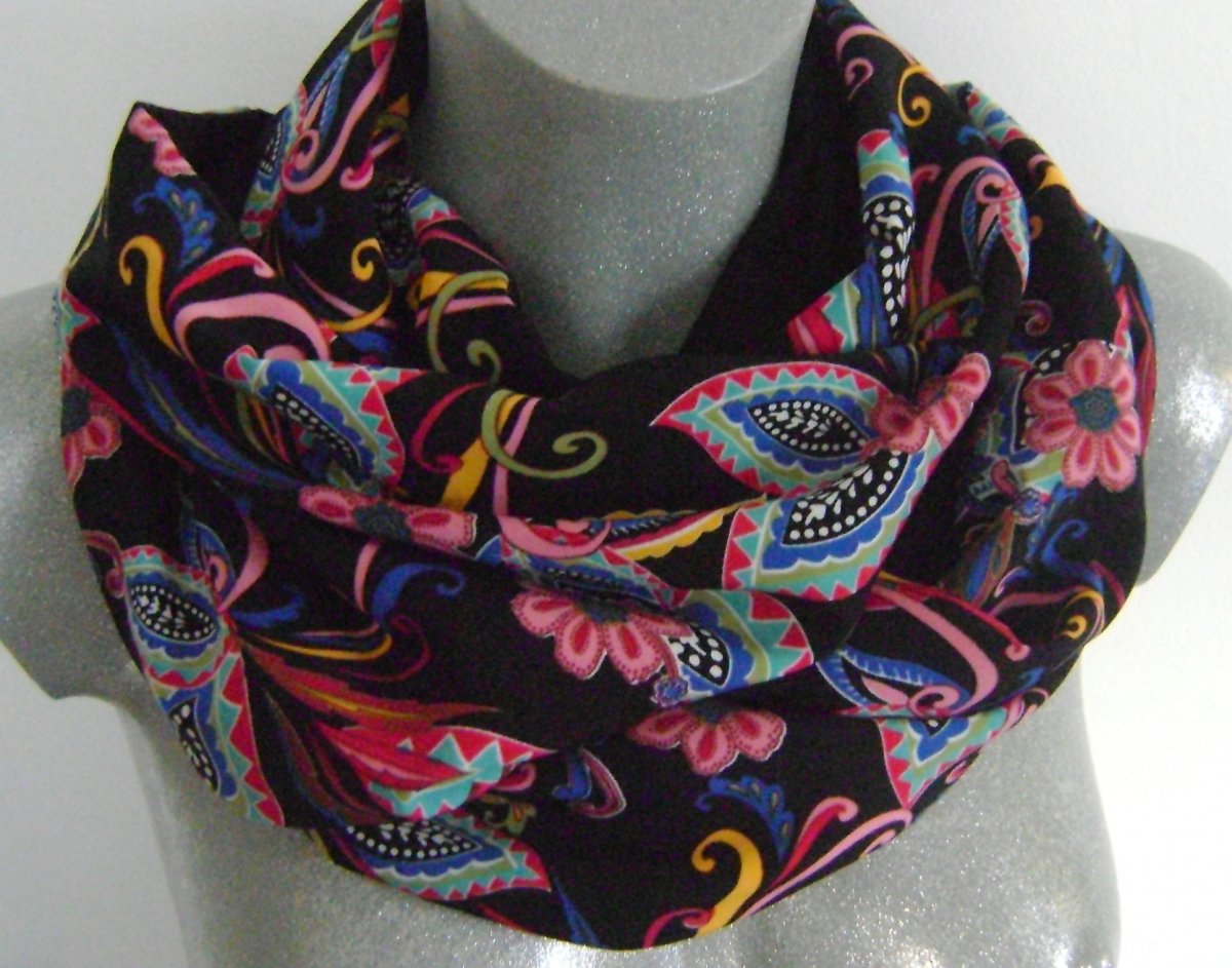 nekonečná šála Orient květy