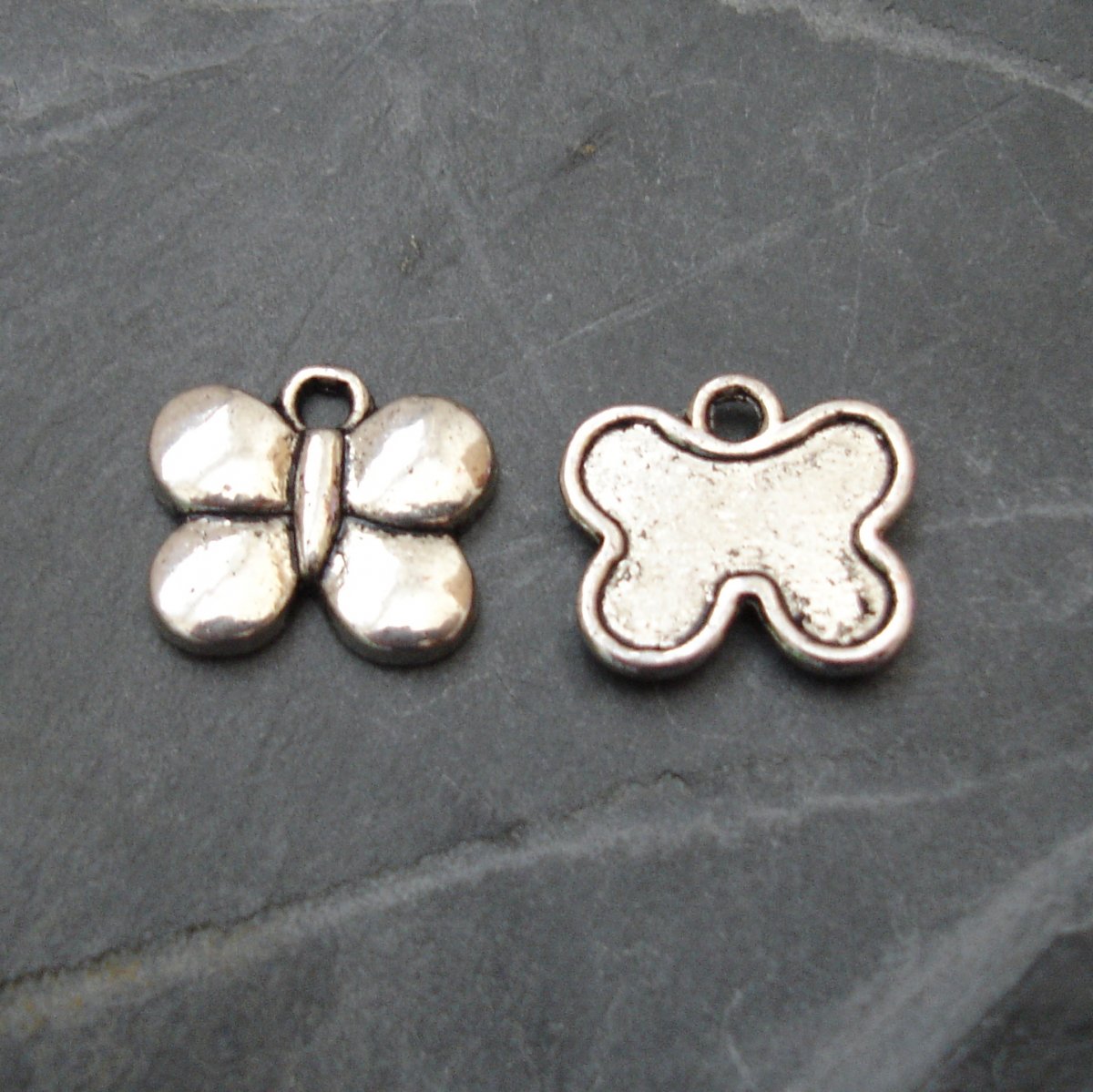 Přívěsek motýlek  10x13 mm - starostříbrný - 5 ks