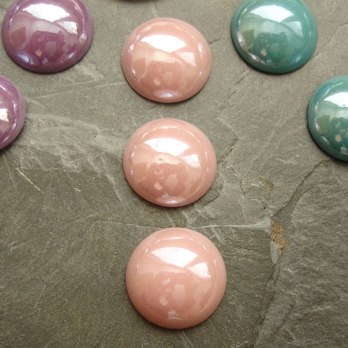 Skleněný kabošon 14mm - starorůžový - 2 ks