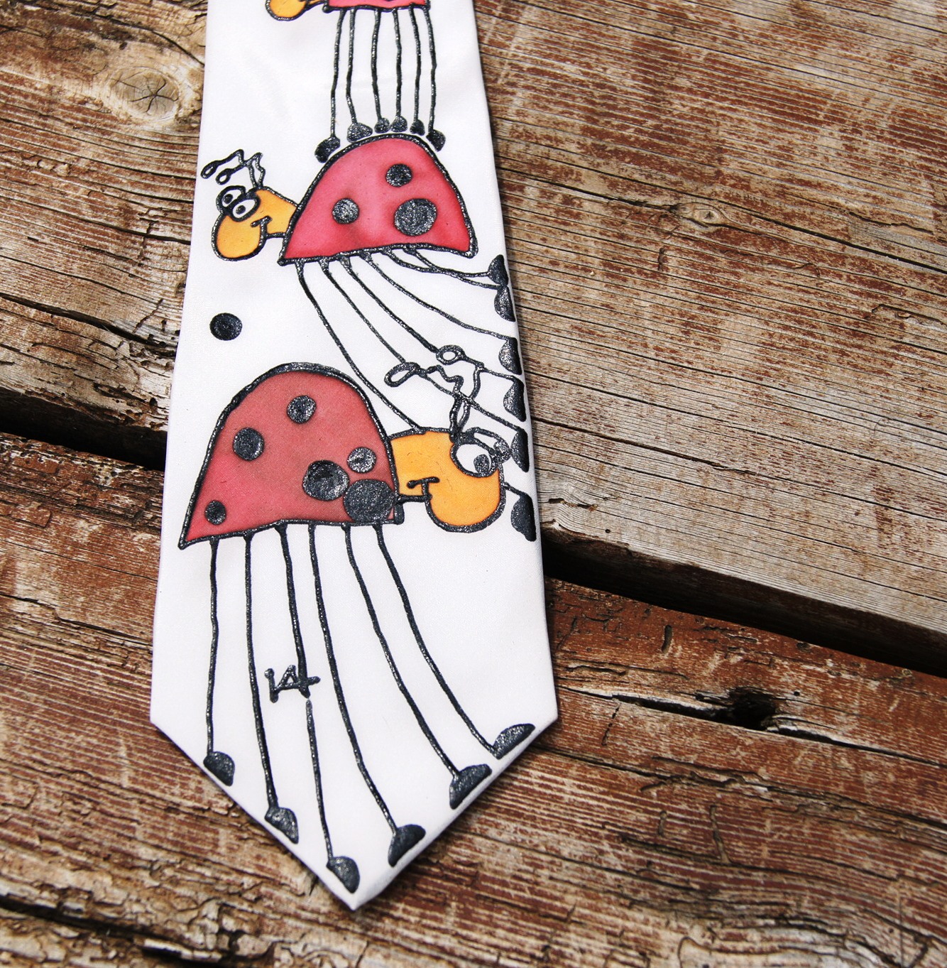 Ručně malovaná hedvábná kravata berušková II