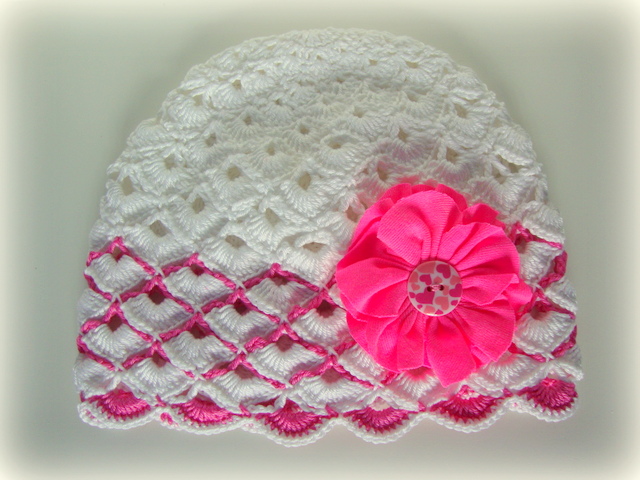 Háčkovaná čepice pro obvod 43-45cm, výška 16cm