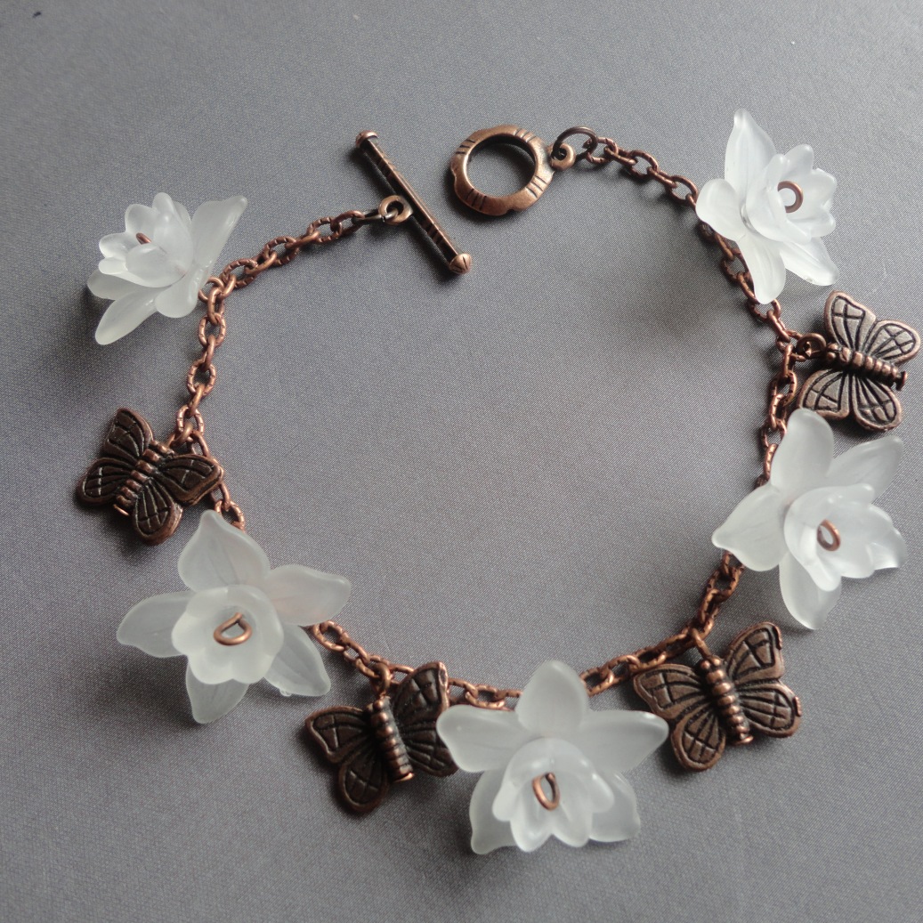 Zimní kvítky s motýlky