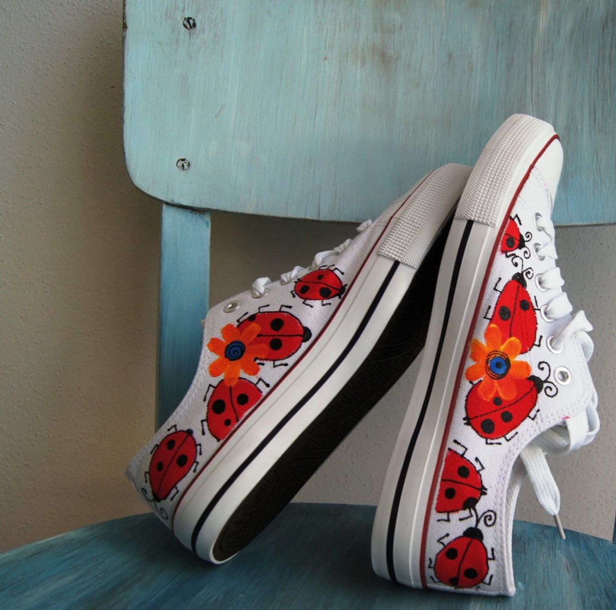 Malované tenisky bílé beruškové - vel. 36-44