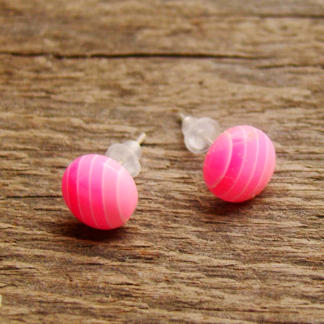 náušnice pecky duhové