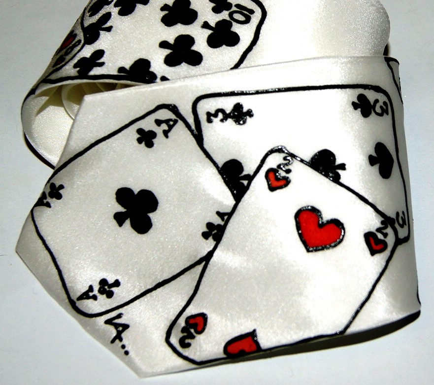 Bílá malovaná kravata karetní