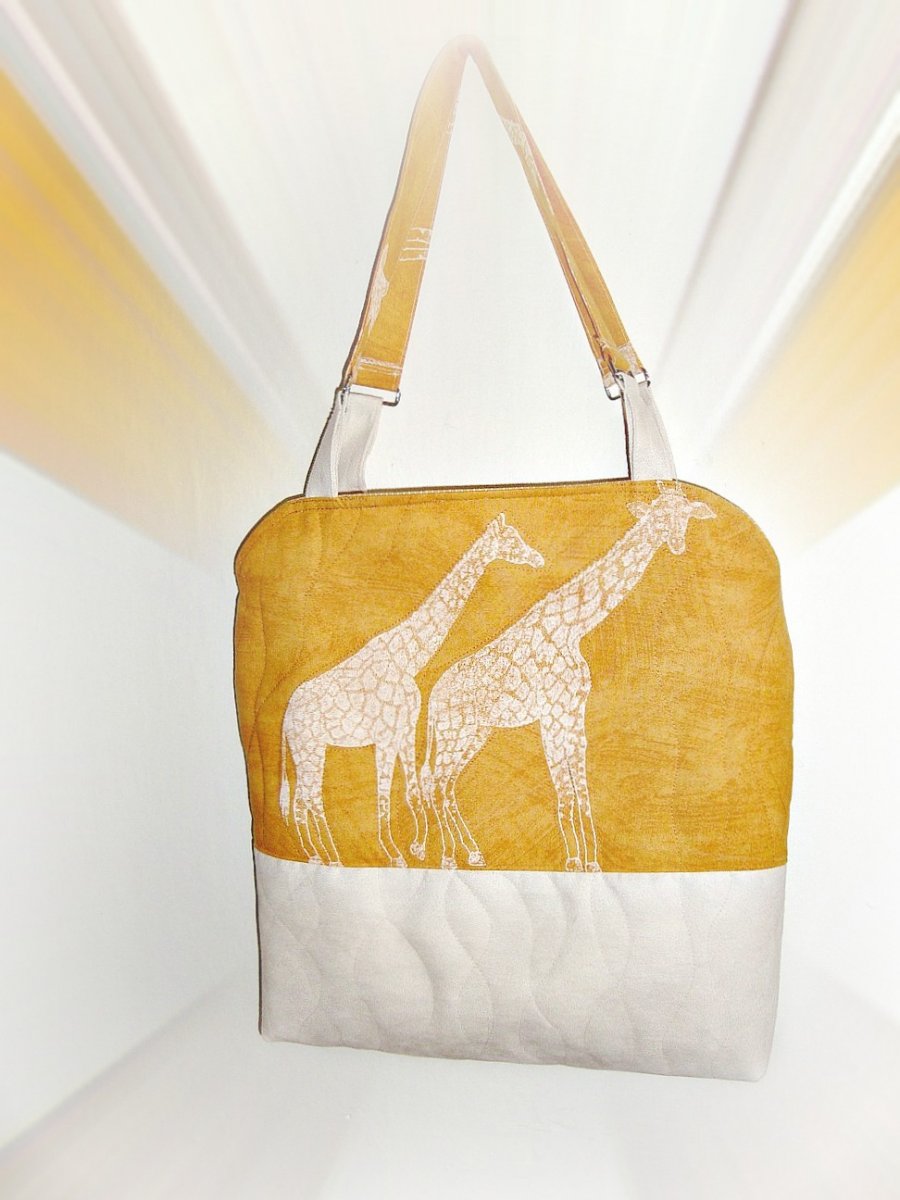 S žirafami do města...