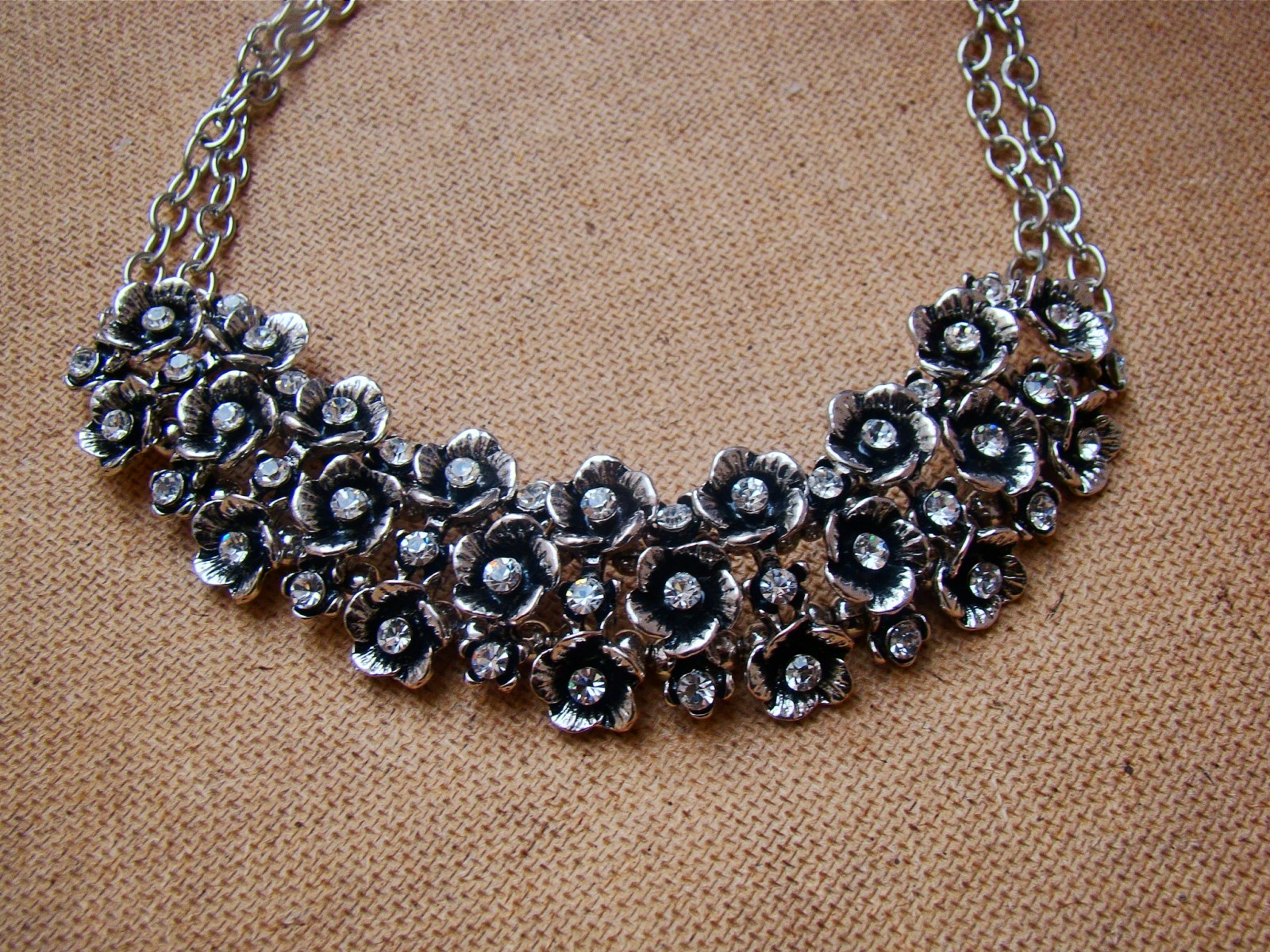 náhrdelník Rozkvetlé stříbro