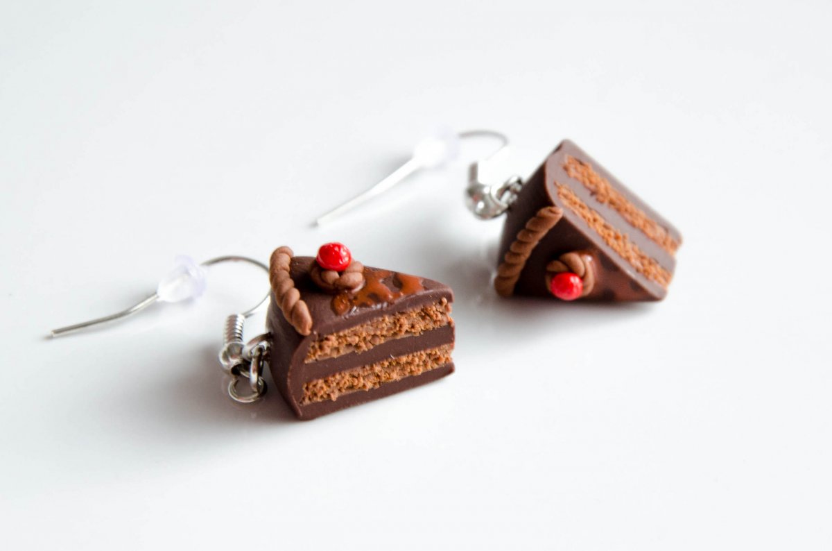  Čokoládové dortíky s jahůdkou