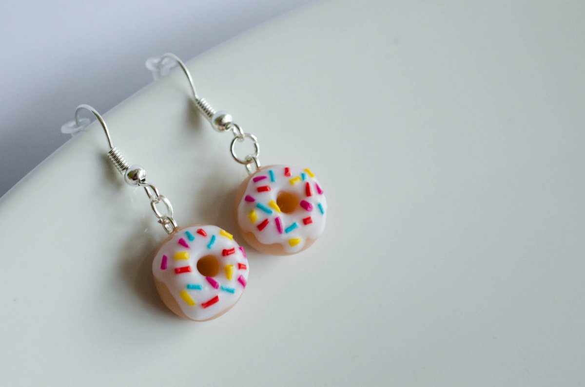 Donutky s barevným sypáním