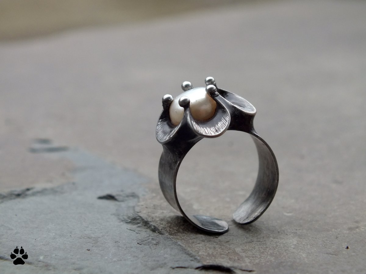 Květinový s perlou