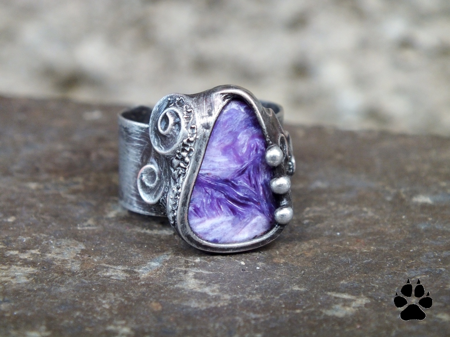 Prstýnek s čaroitem