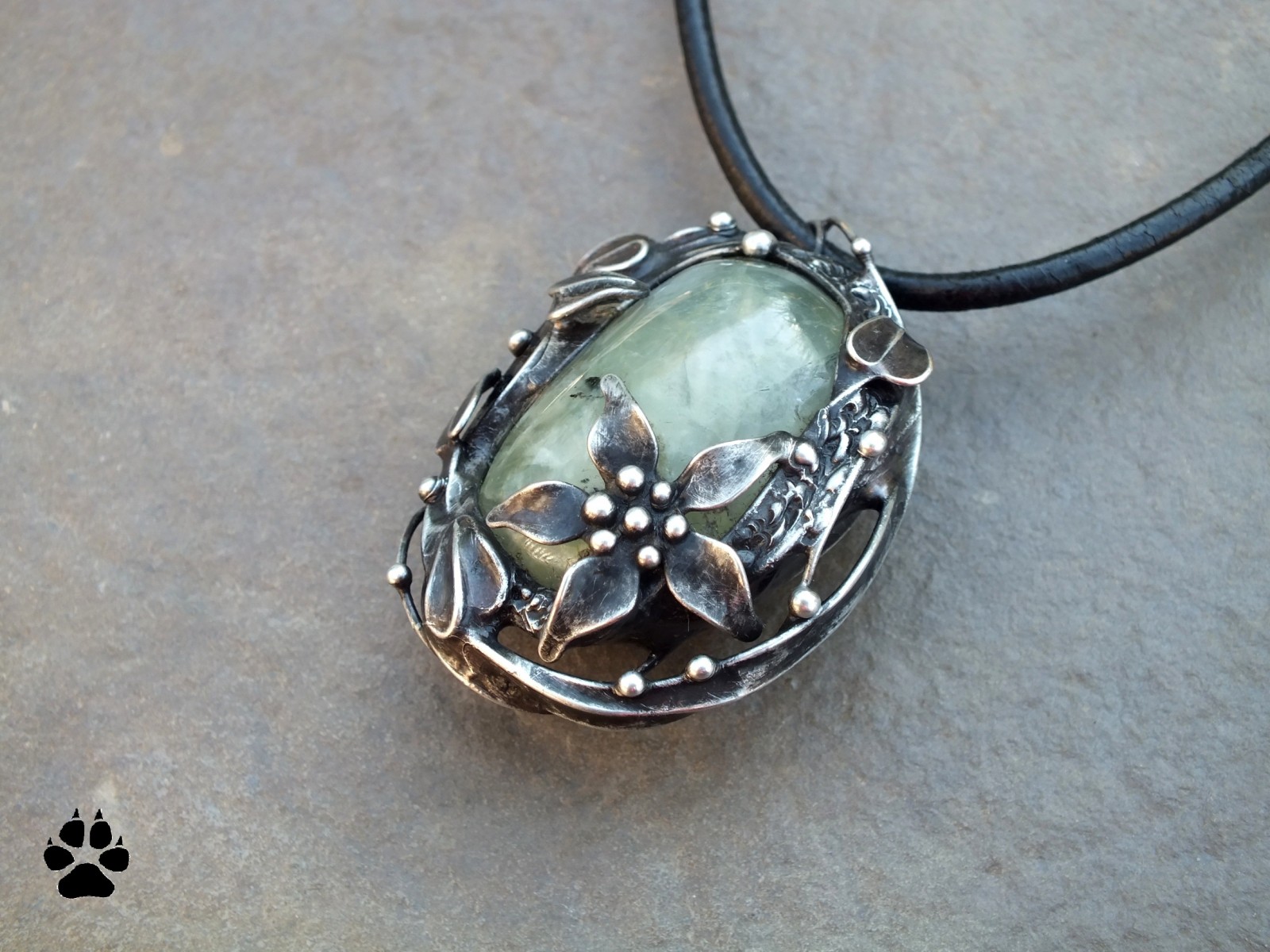 Prehnitový květ - prehnit s epidotem