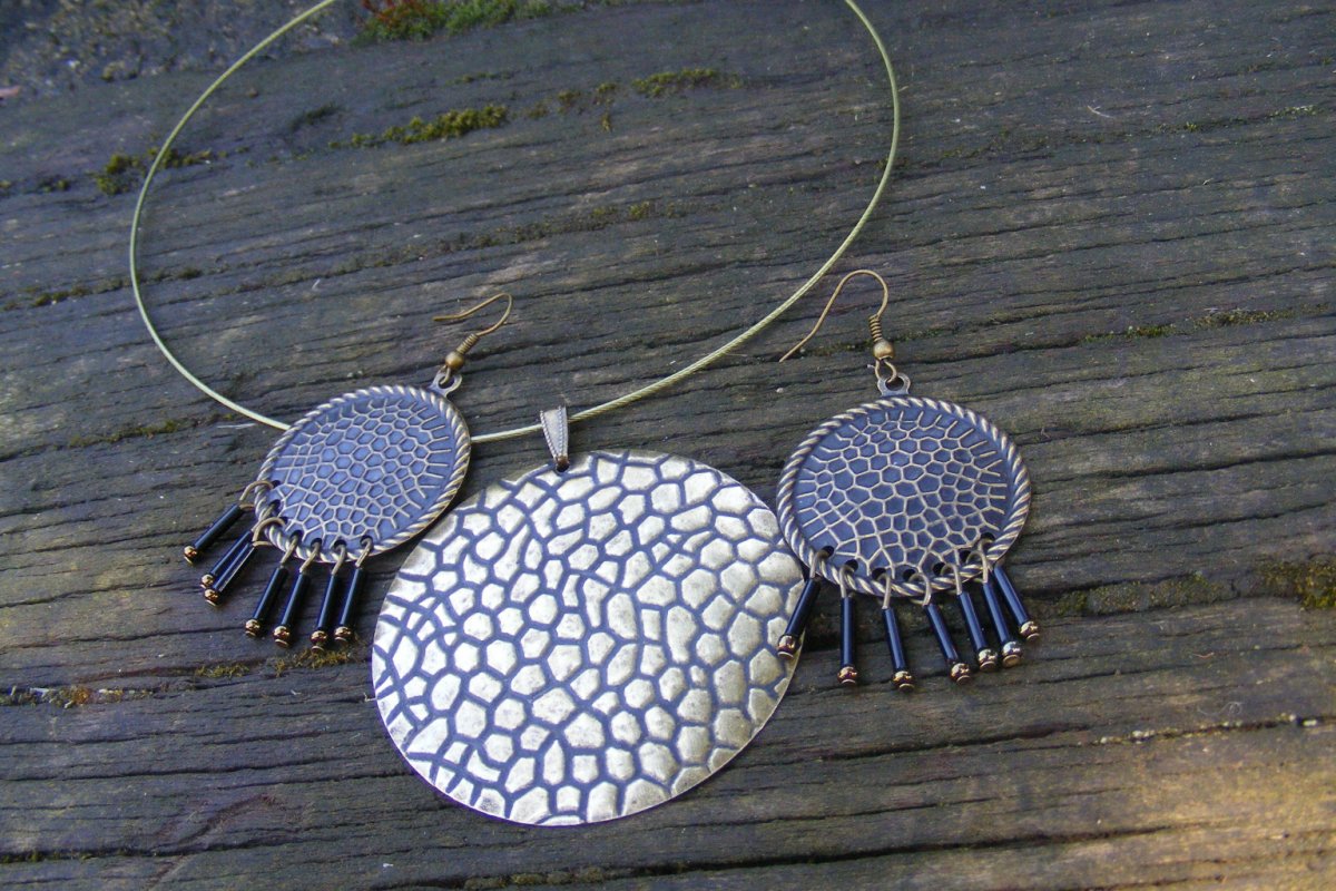 Sada - černý labyrint