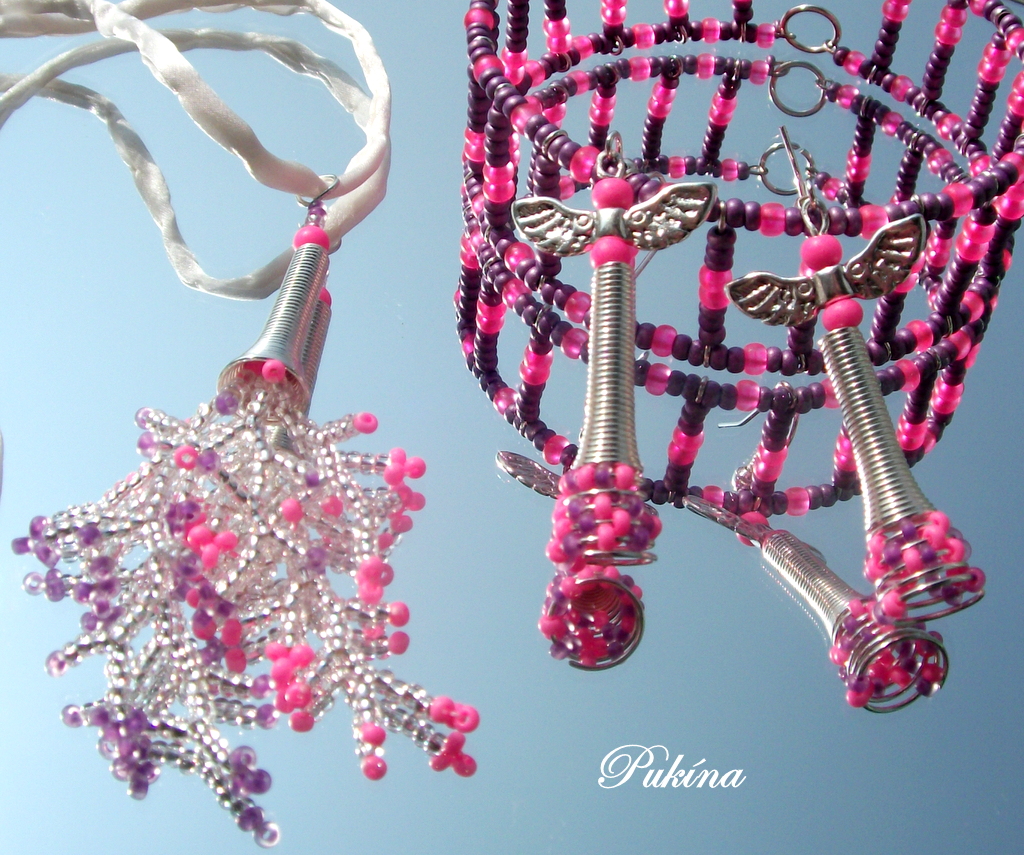 Sada v jemných barvách