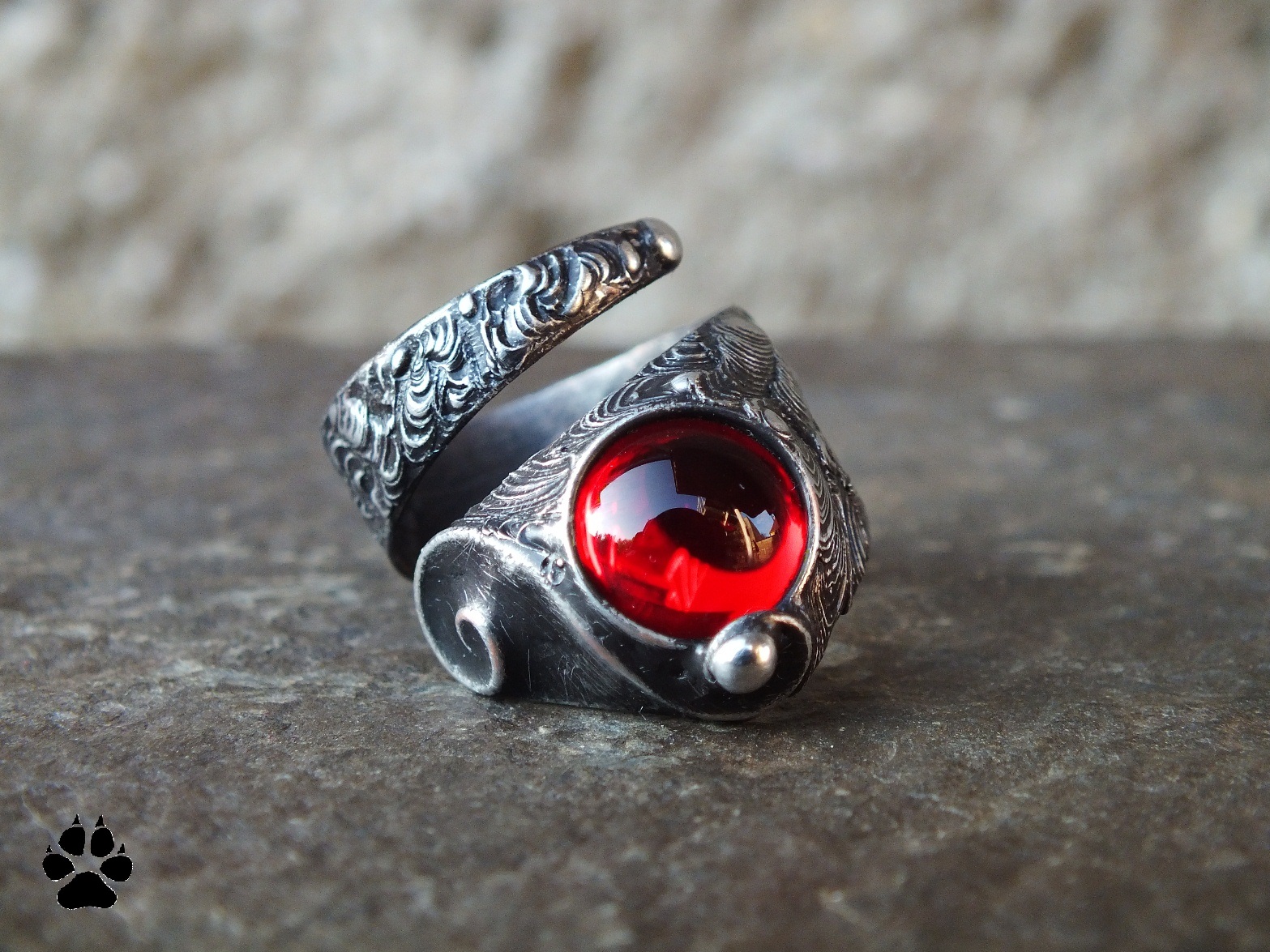 Hadí prsten červený-šperkové sklo