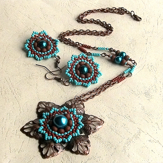 Tyrkysový květ - náhrdelník