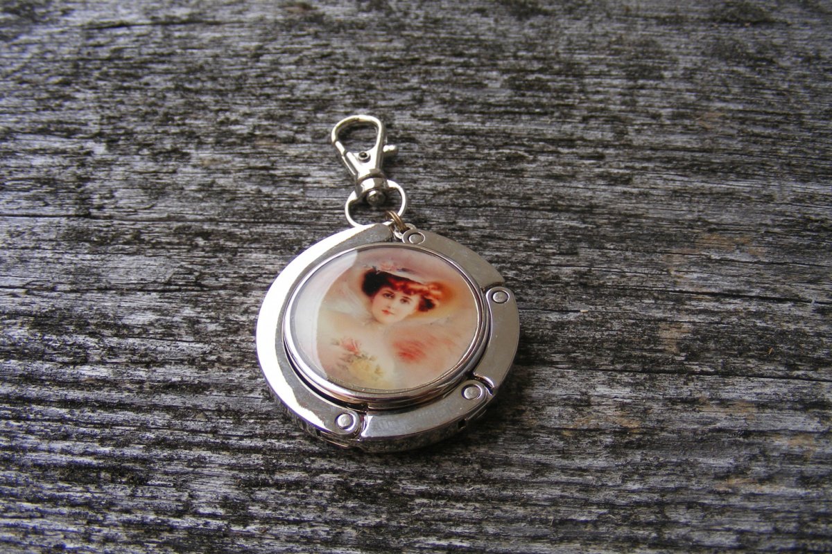 Háček na kabelku - dáma