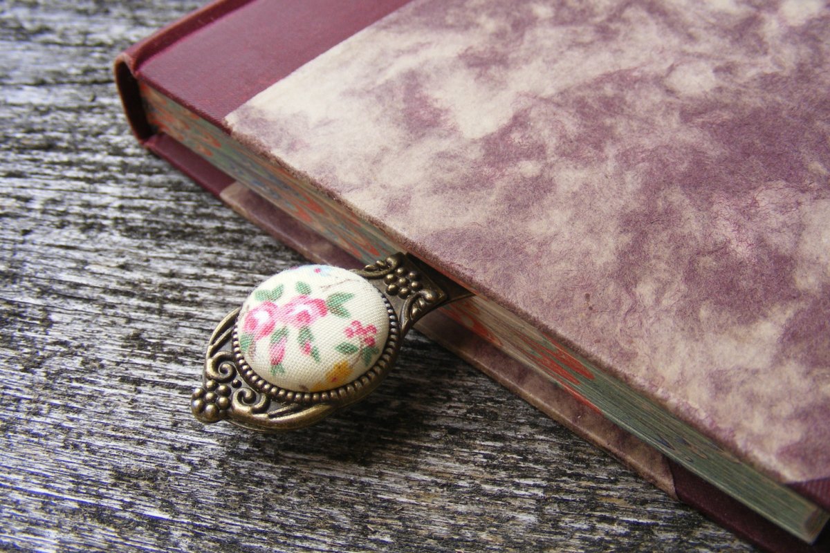 Záložka zasouvací - žlutá