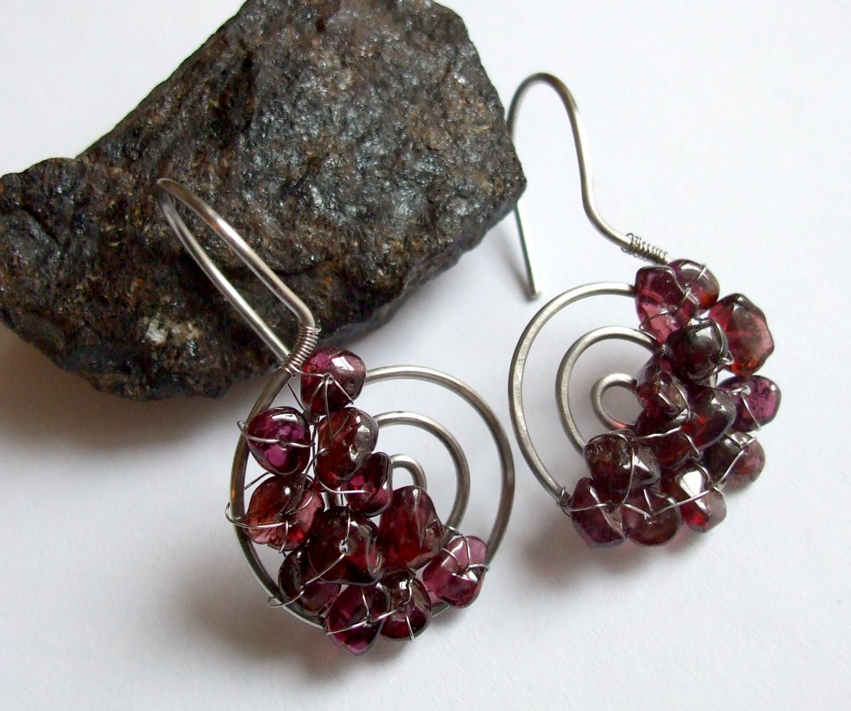 Spirálky s  granátky.