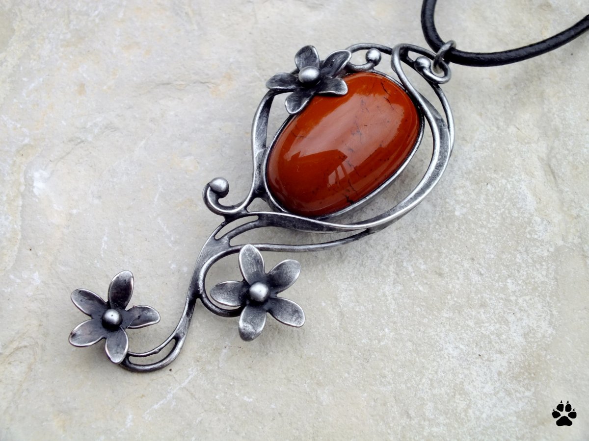 Rozkvetlý jaspis - náhrdelník