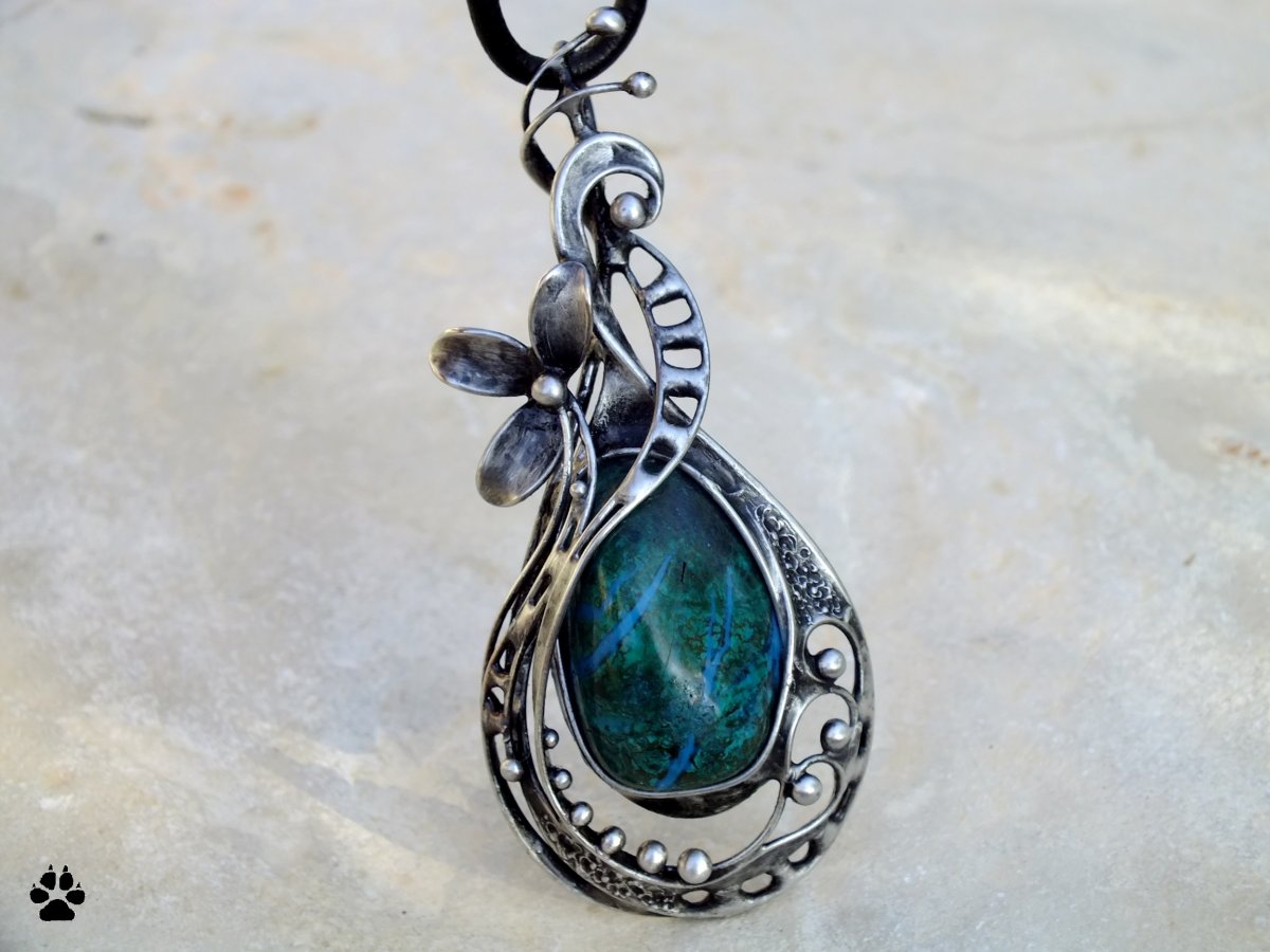 Náhrdelník s chryzokolem