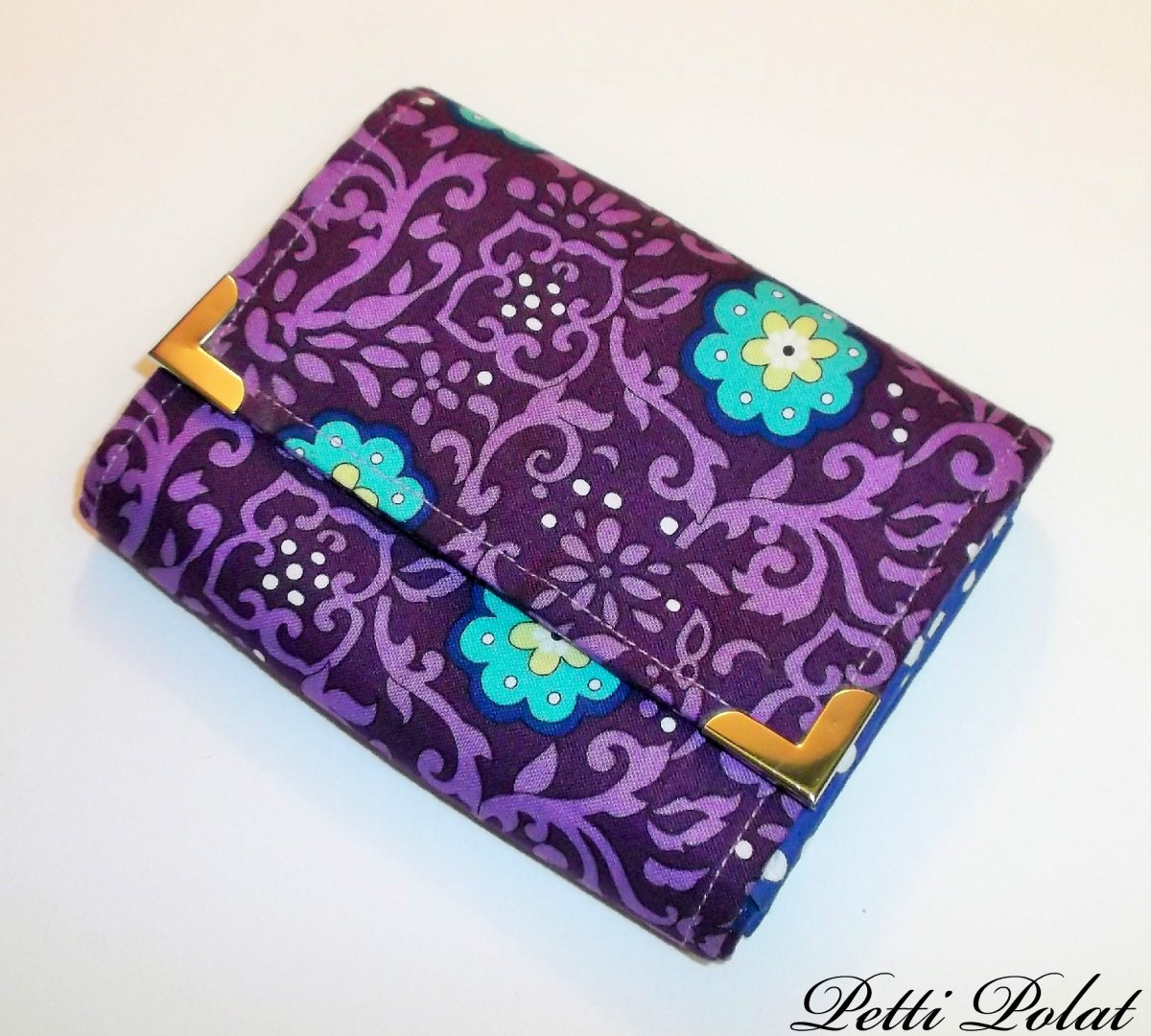 Úplně fialová peněženka