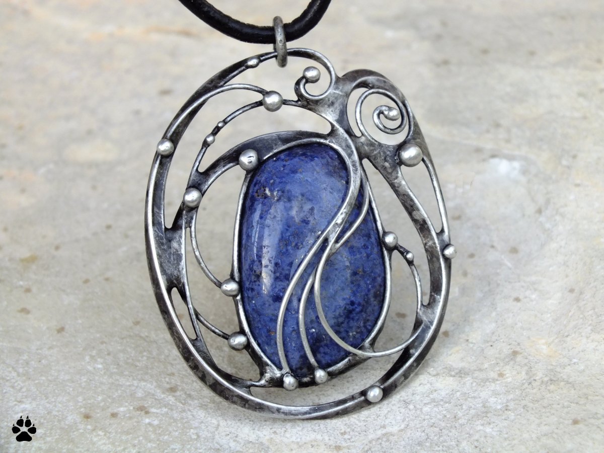 Noční obloha - dumortierit