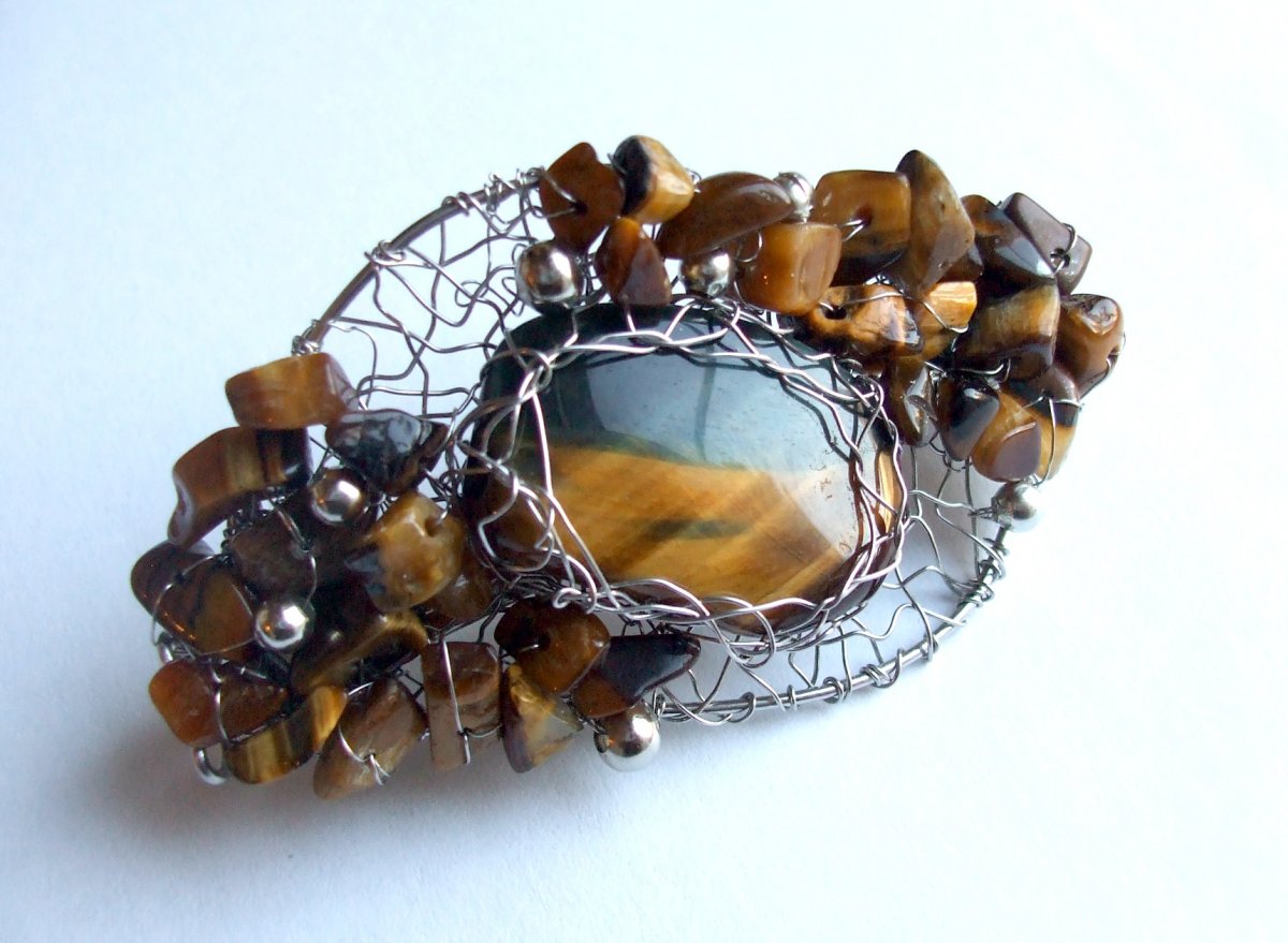 Vlasová sponka Tygří a Sokolí oko.