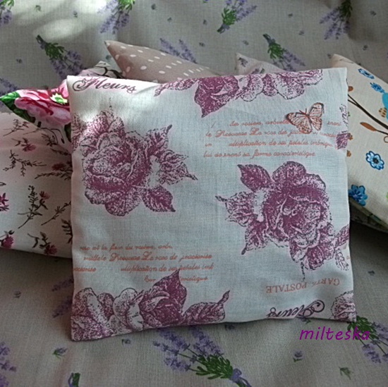 plněno levandulí-růže